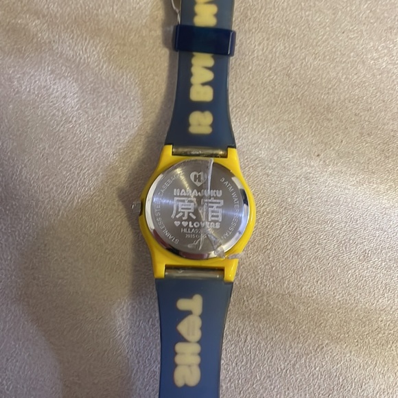 Harajuku Lovers Bananas Watch - Picture 6 of 6